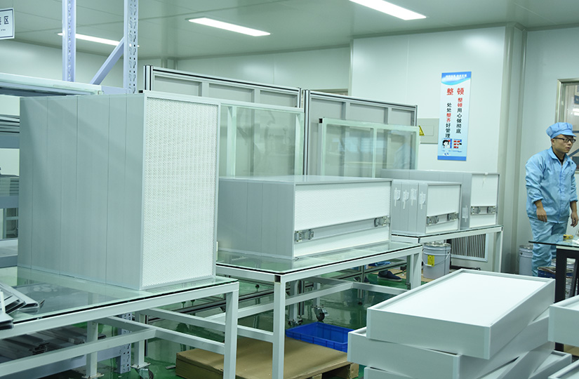 過(guò)濾器廠家車間